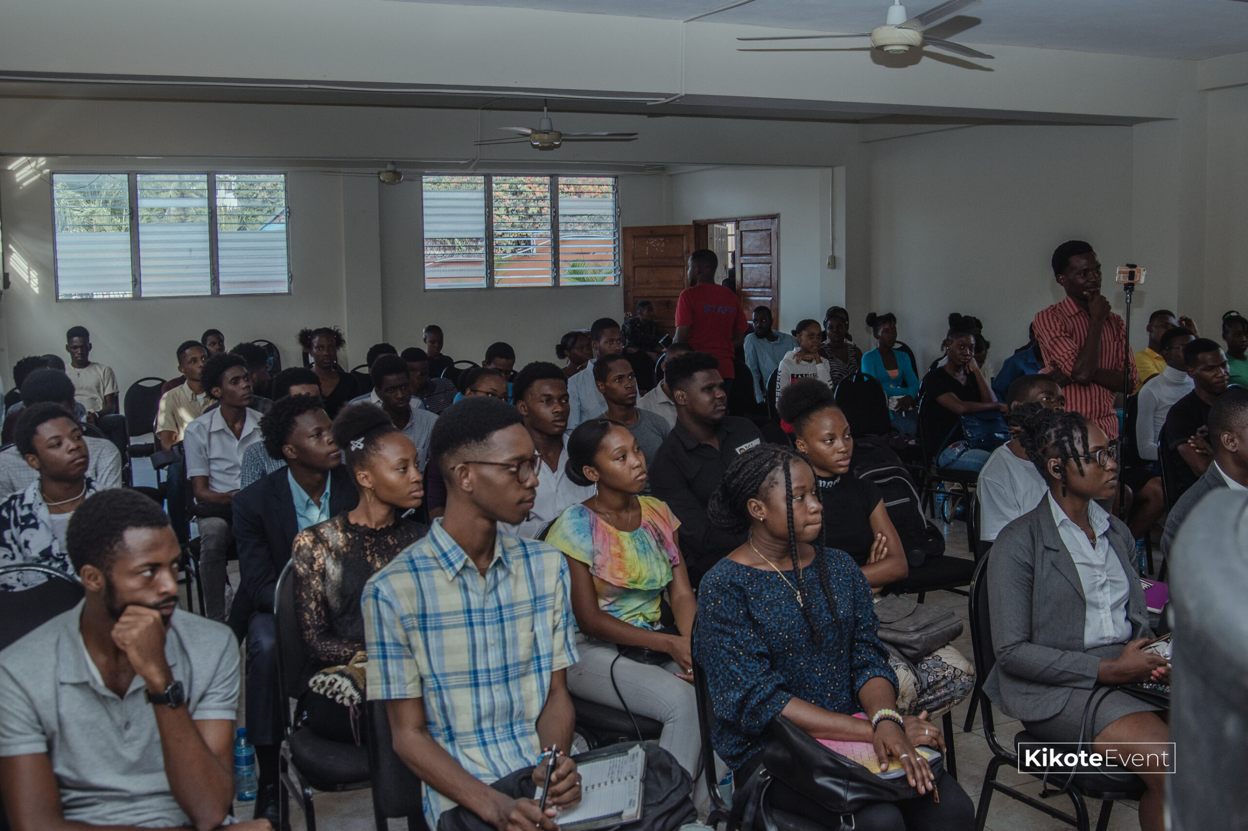 Revivez les temps forts de la Conférence sur le Leadership organisée par  Succès Pour Tous - KIKOTE AYITI