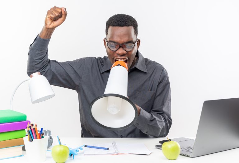 Quand ton entreprise te dépasse : les signes qu’il est temps de déléguer