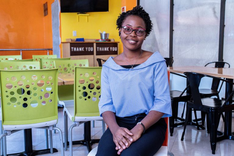 Eva Joseph : L'Art du Crochet comme Vecteur de Changement et de Progrès